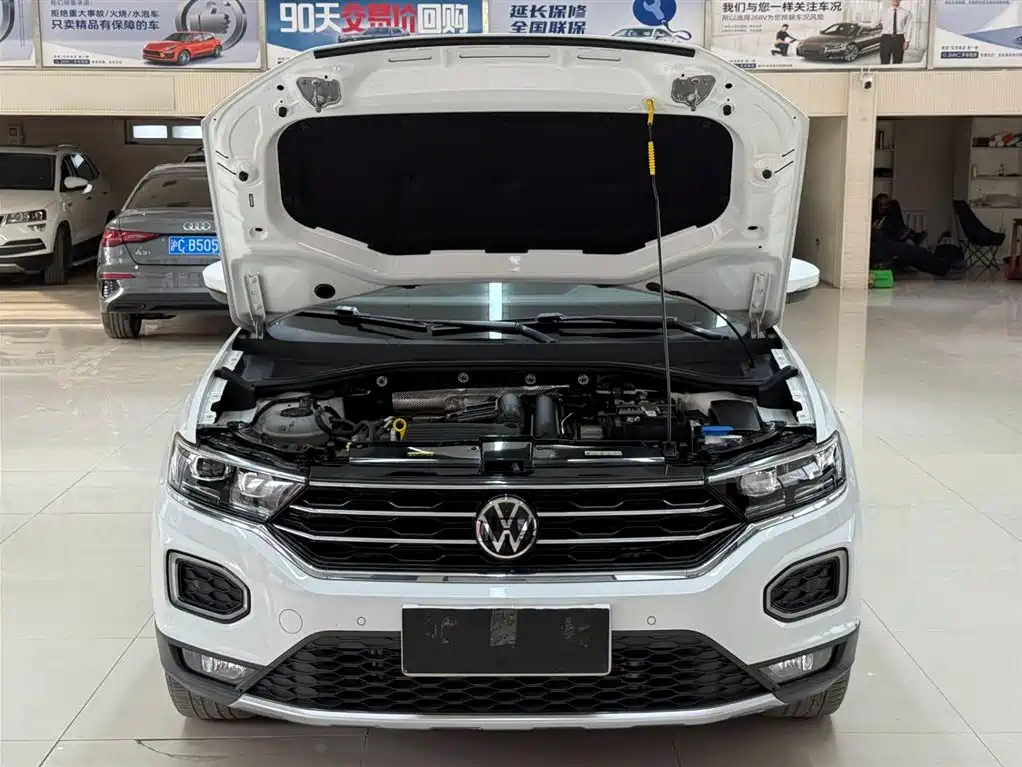 Volkswagen T-Roc 2023 — фото 7