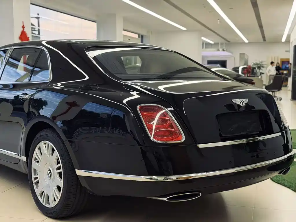 Bentley Mulsanne 2015 — фото 4