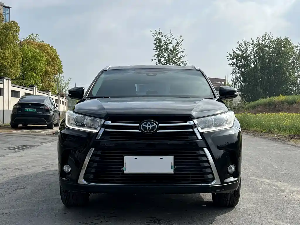 Toyota Highlander 2018 — фото 2