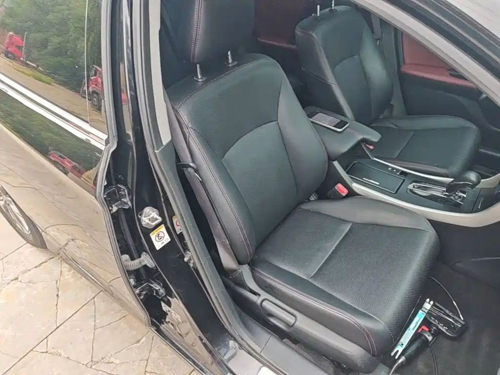 Honda Accord 2015 — фото 25