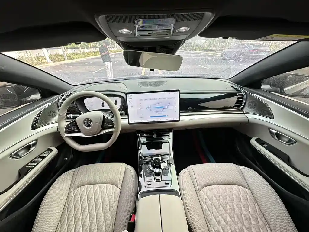 BYD Han 2025
