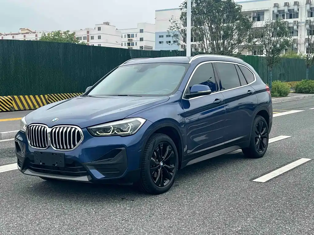 BMW X1 2021 — фото 1