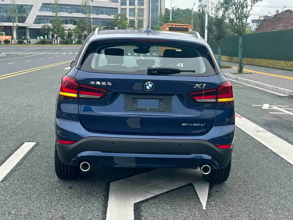 BMW X1 2021 — фото 5