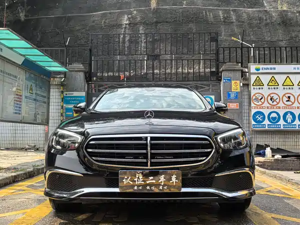 Mercedes-Benz E-Class 2022