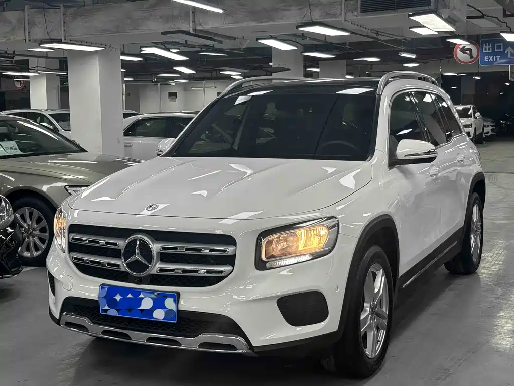 Mercedes-Benz GLB 2021