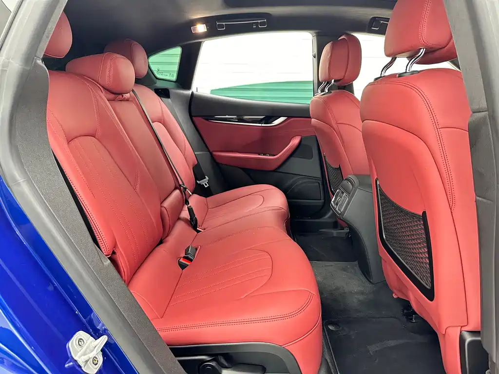 Maserati Levante 2020 — фото 11