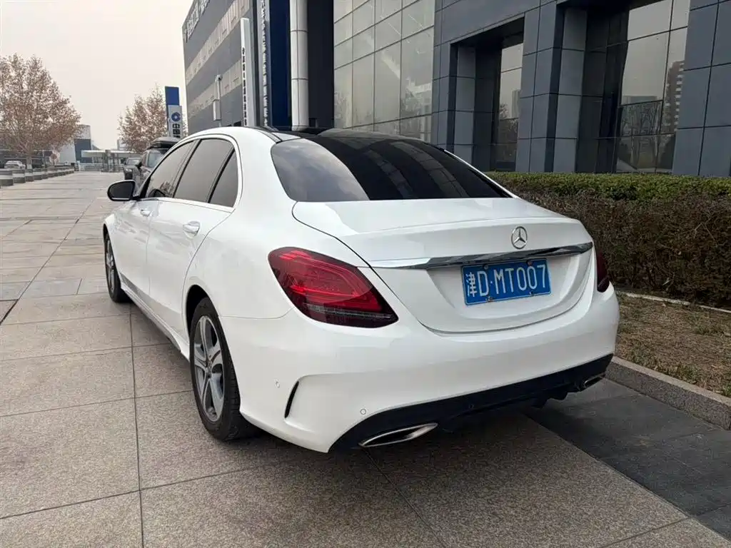 Mercedes-Benz C-Class 2019 — фото 5