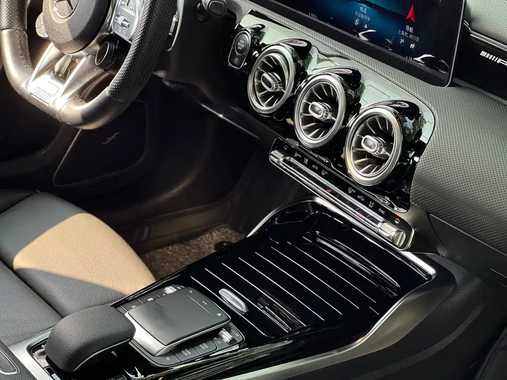 Mercedes-Benz A-Class AMG 2020 — фото 13