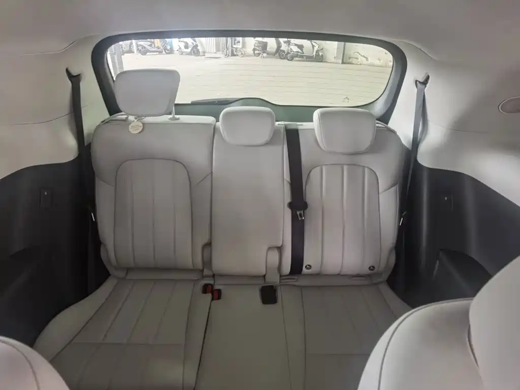Voyah Dreamer 2025 — фото 15