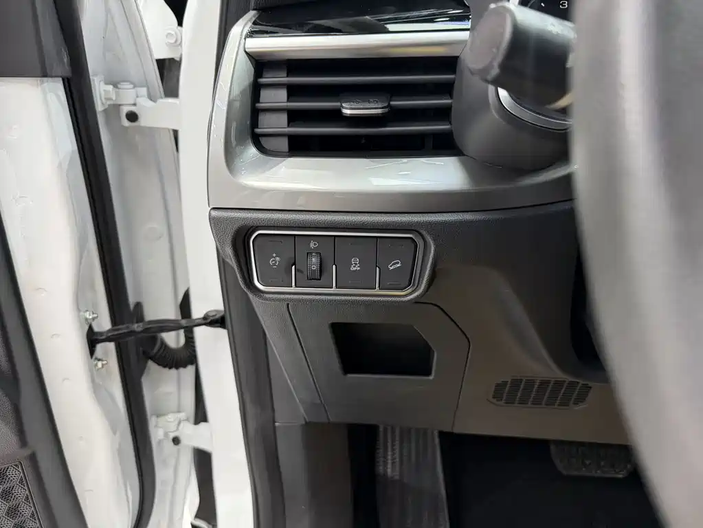 Haval H6 2022 — фото 10