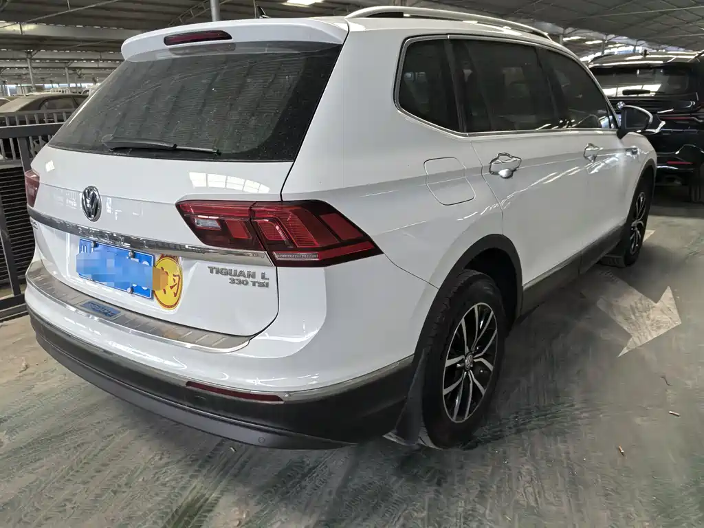 Volkswagen Tiguan L 2018 — фото 6
