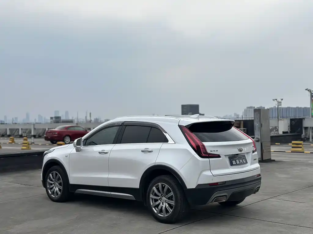 Cadillac XT4 2020 — фото 7
