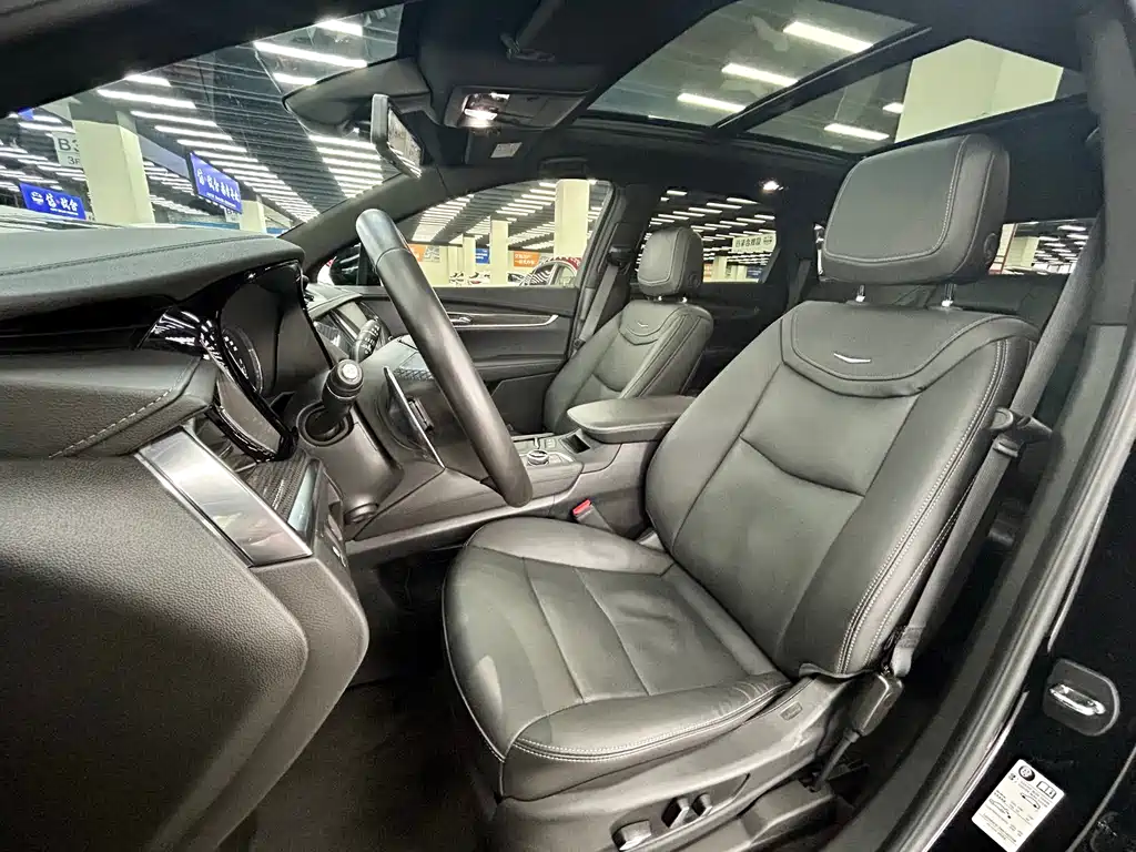 Cadillac XT5 2023 — фото 10