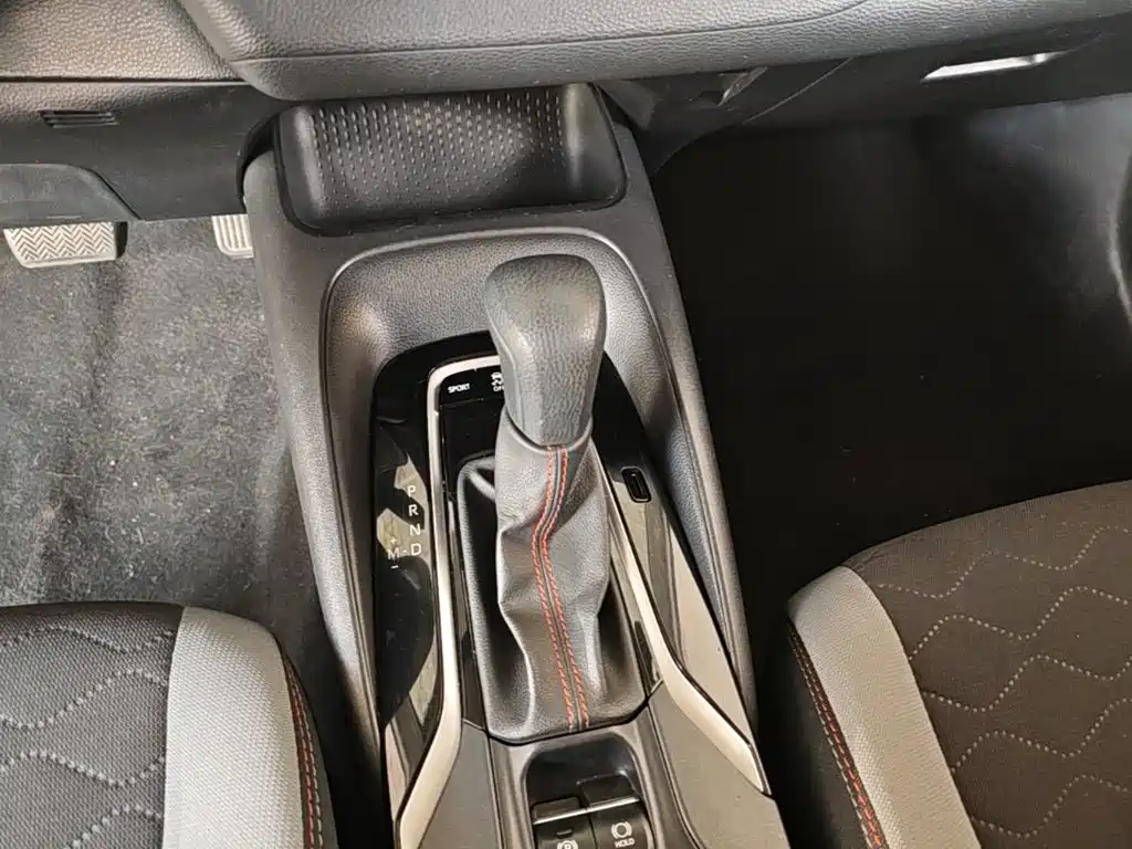 Toyota Corolla 2023 — фото 14