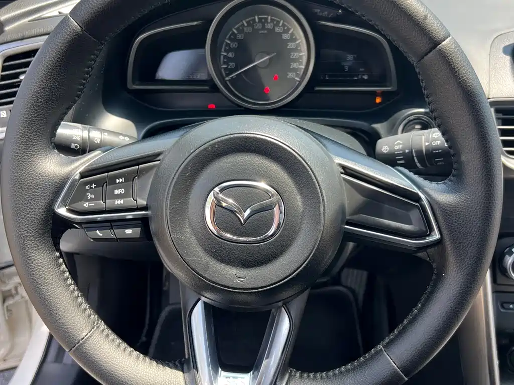 Mazda CX-4 2018 — фото 7