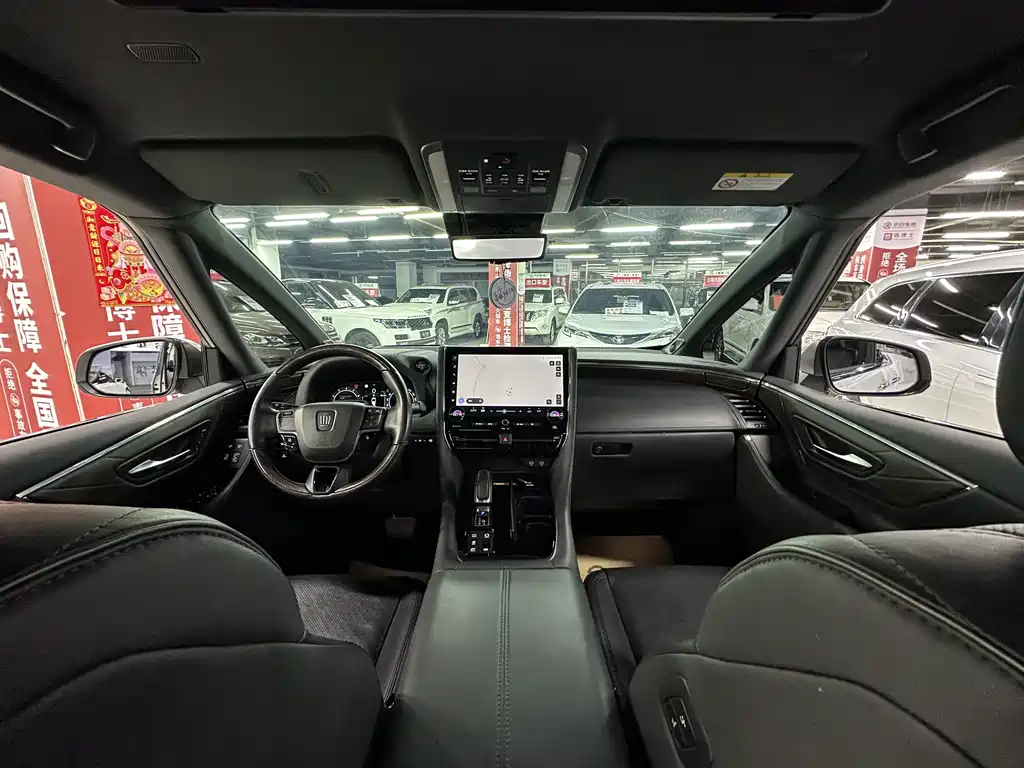 Toyota Vellfire 2024 — фото 31