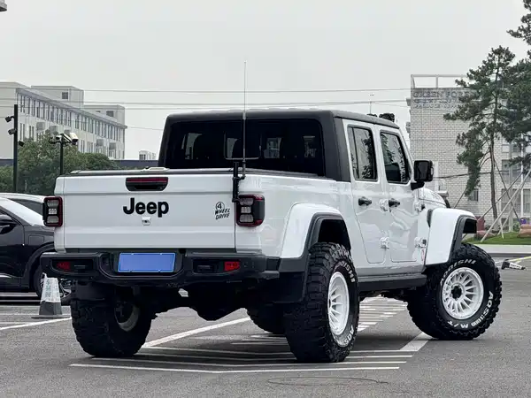 Jeep Gladiator 2023