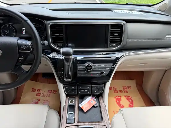 GAC Trumpchi M8 2018