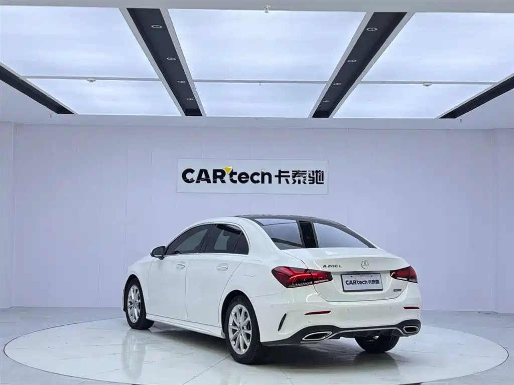 Mercedes-Benz A-Class 2022 — фото 3