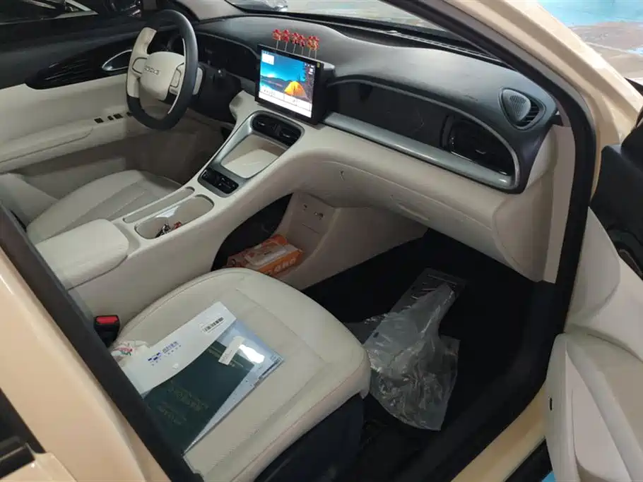 Geely Galaxy Starwish 2025 — фото 8
