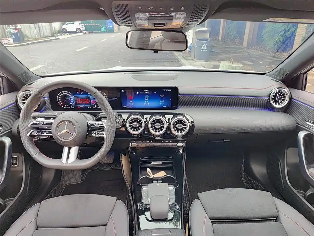 Mercedes-Benz A-Class 2023 — фото 10