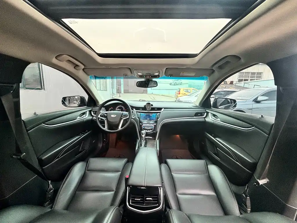 Cadillac XTS 2018 — фото 14