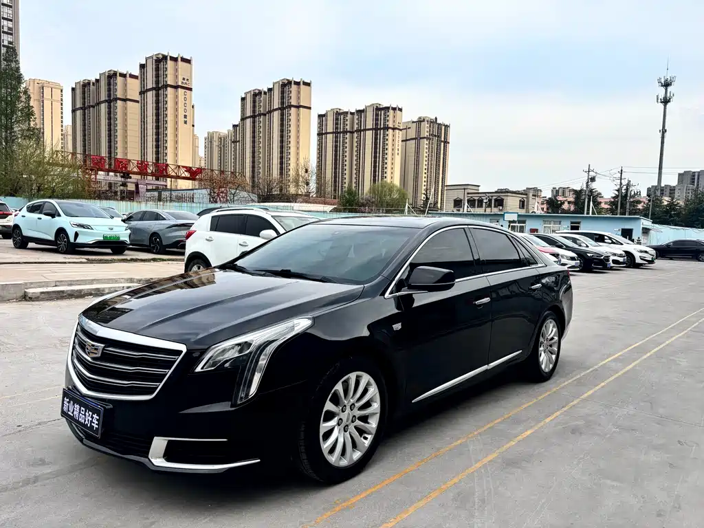 Cadillac XTS 2018 — фото 1
