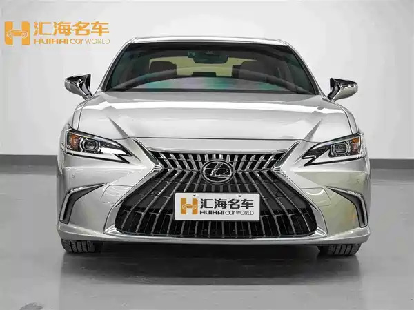 Lexus ES 2024