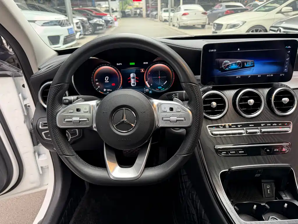 Mercedes-Benz C-Class 2021 — фото 16