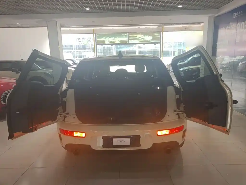 MINI Clubman 2021 — фото 19