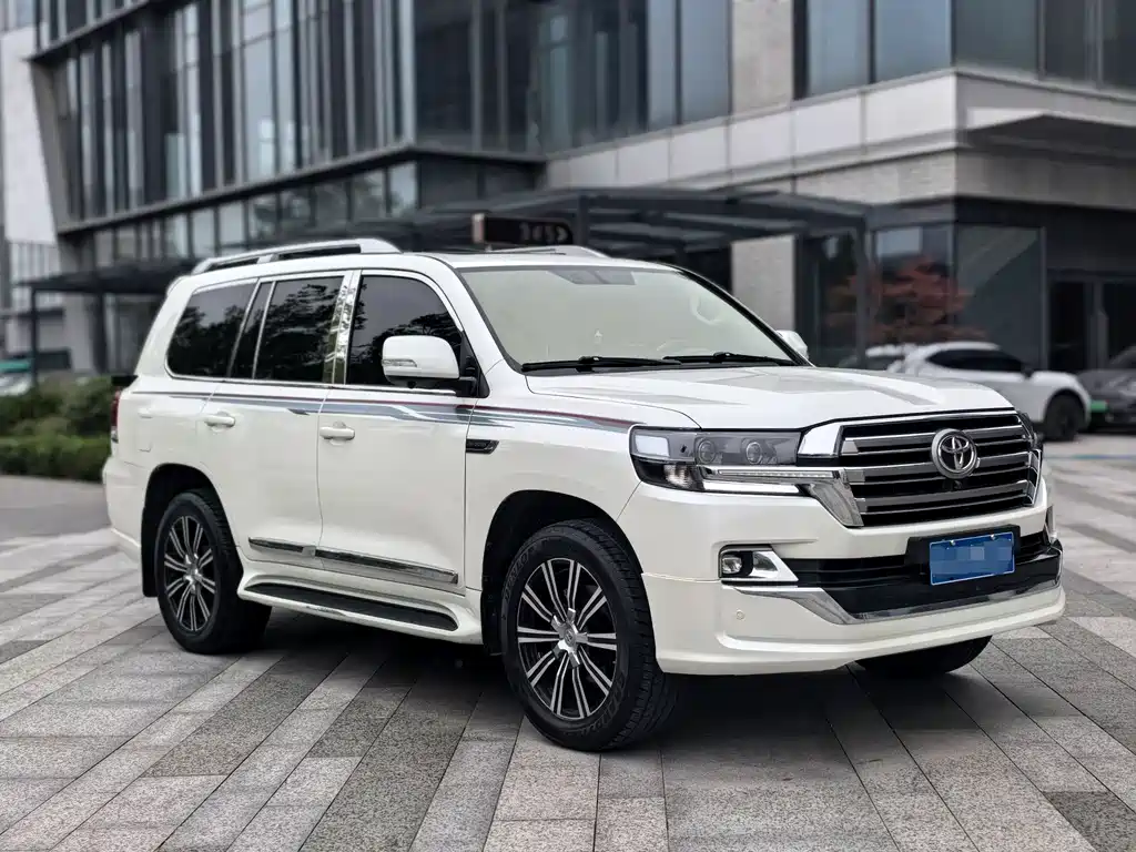 Toyota Land Cruiser 2020 — фото 3