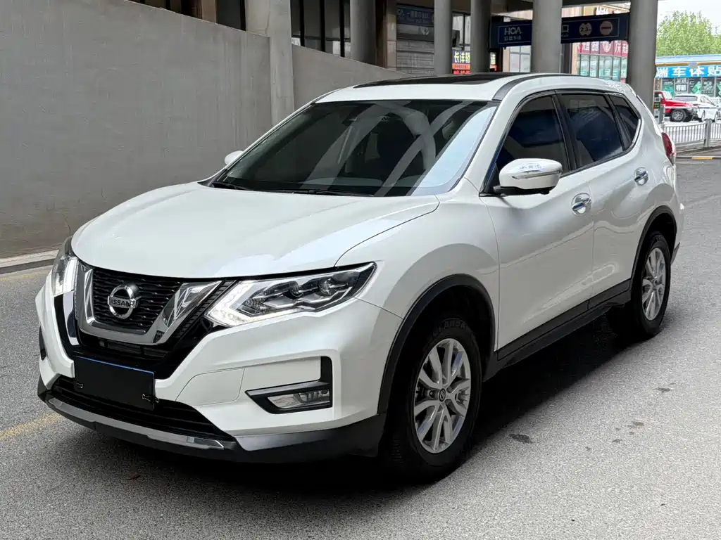 Nissan X-Trail 2023 — фото 1