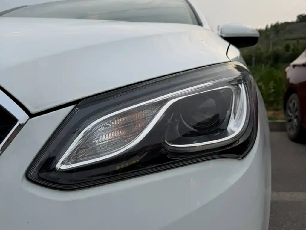 Buick Excelle 2016 — фото 17