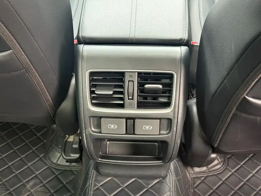Honda Accord 2023 — фото 16