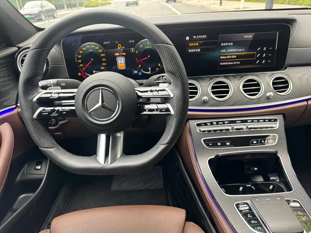 Mercedes-Benz E-Class 2022 — фото 12