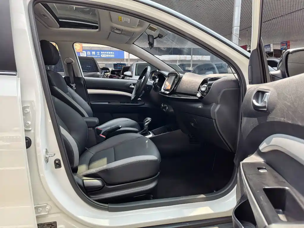 Kia KX1 2022 — фото 19