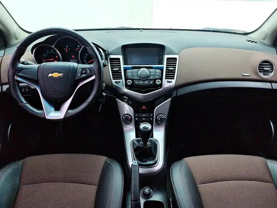 Chevrolet Cruze 2016 — фото 12