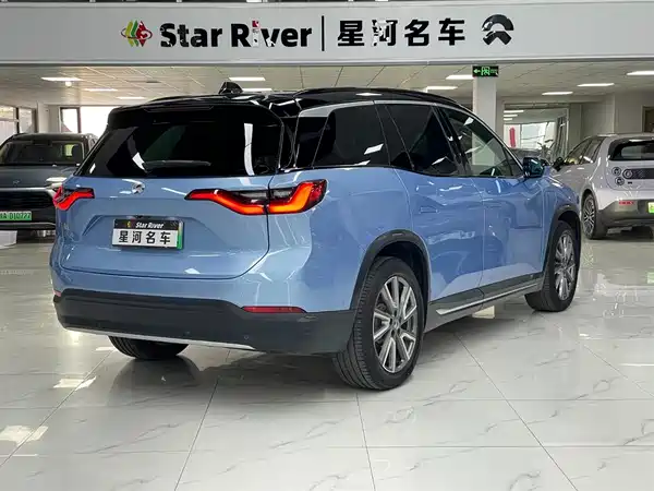 NIO ES8 2018