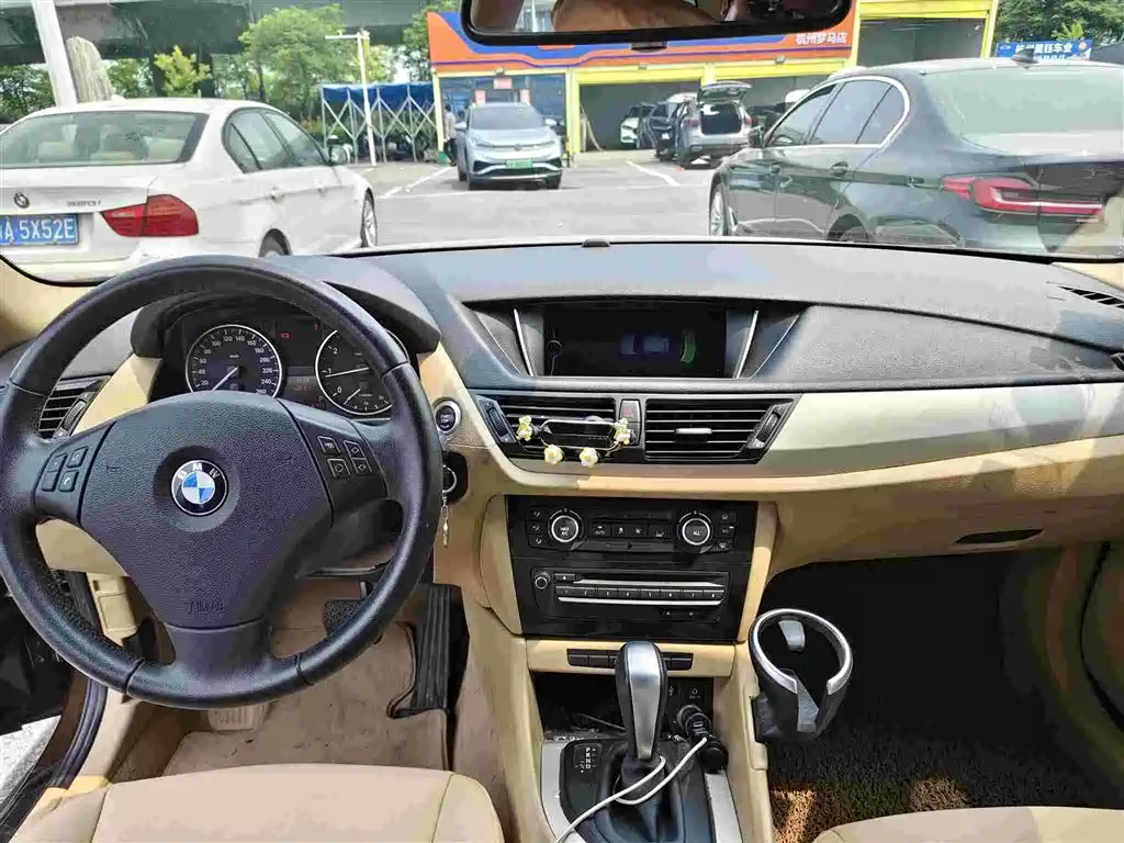 BMW X1 2013 — фото 12