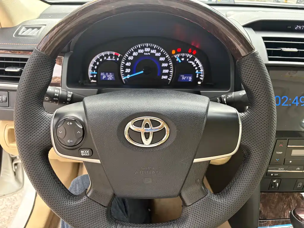 Toyota Camry 2017 — фото 9
