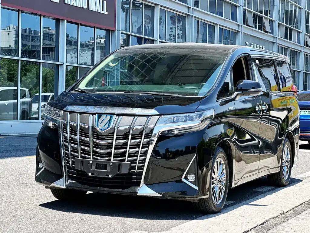 Toyota Alphard 2022 — фото 1