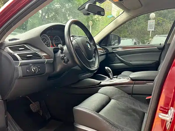 BMW X6 2011