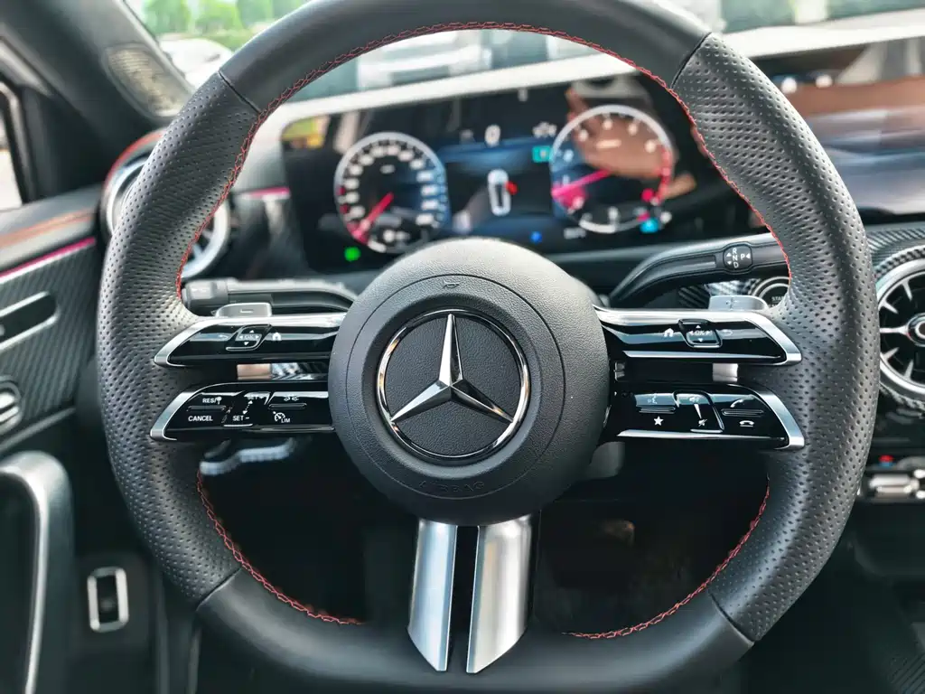 Mercedes-Benz A-Class 2025 — фото 15
