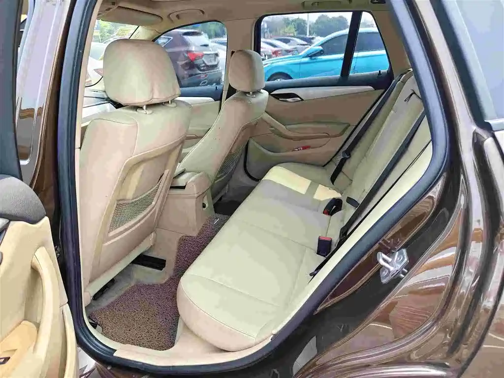 BMW X1 2013 — фото 10