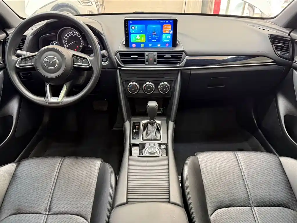 Mazda CX-4 2023 — фото 19