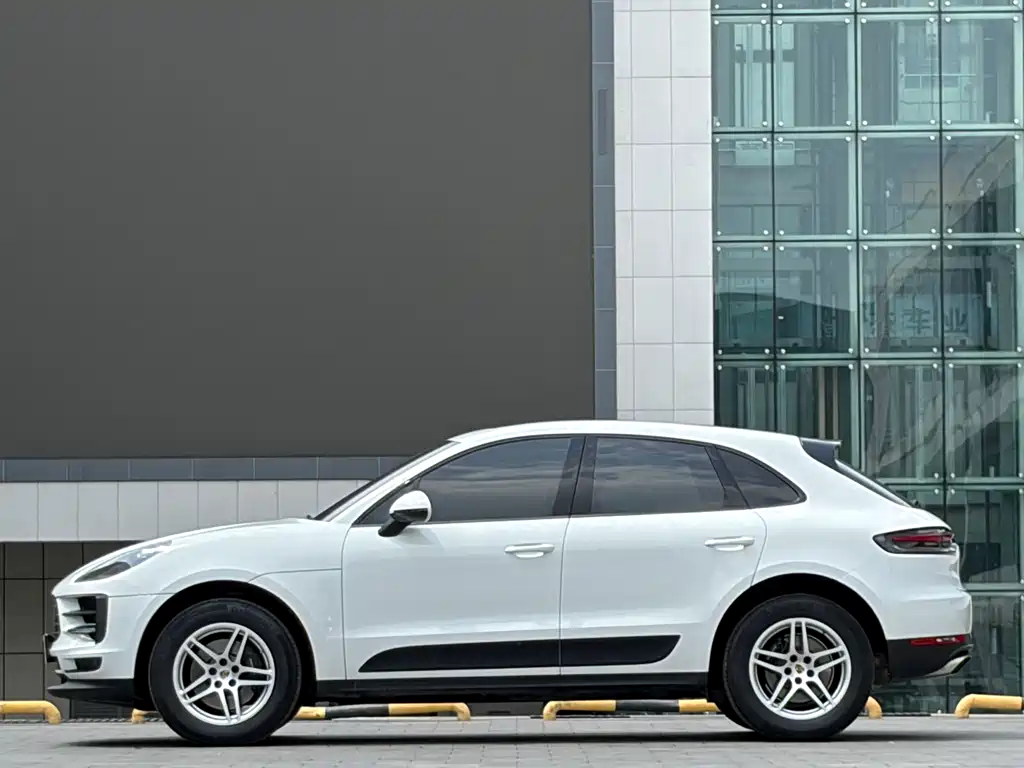 Porsche Macan 2020 — фото 7