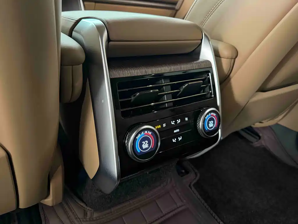 Land Rover Range Rover 2025 — фото 17