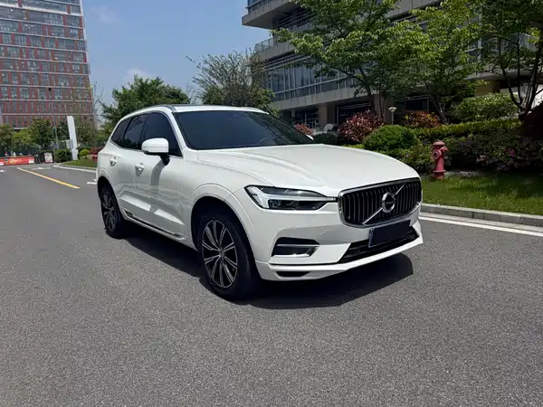 Volvo XC60 2021