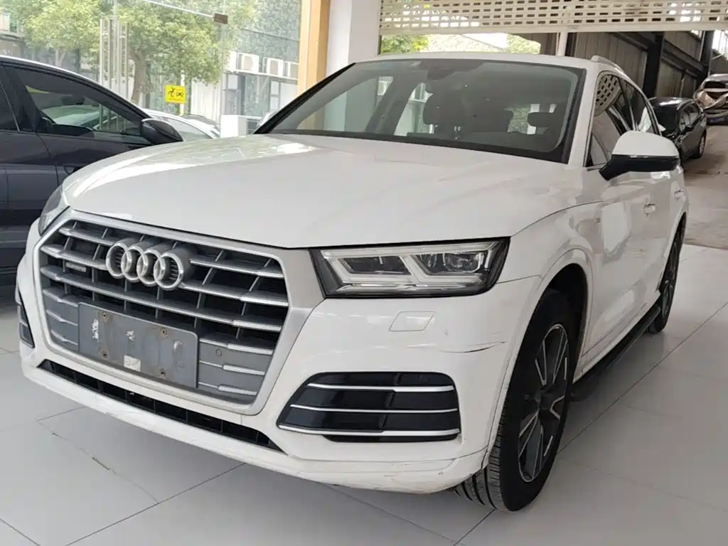 Audi Q5L 2018 — фото 2