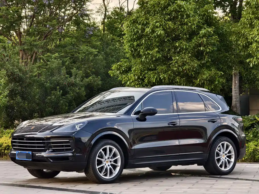 Porsche Cayenne 2019 — фото 1